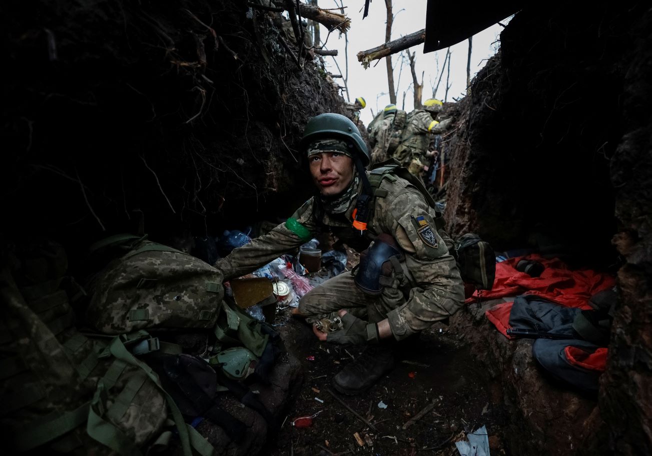 Ukrainian Leadership Faces Criticism as Tensions Escalate Amid International Developments