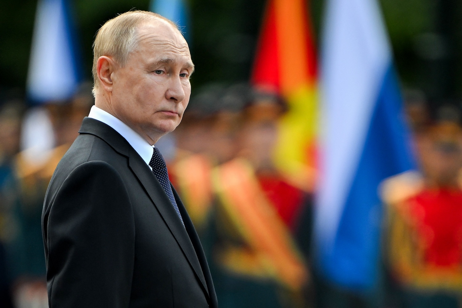 Zelensky Rejects Putin’s Moscow Meeting Offer, Citing ‘American Pressure’