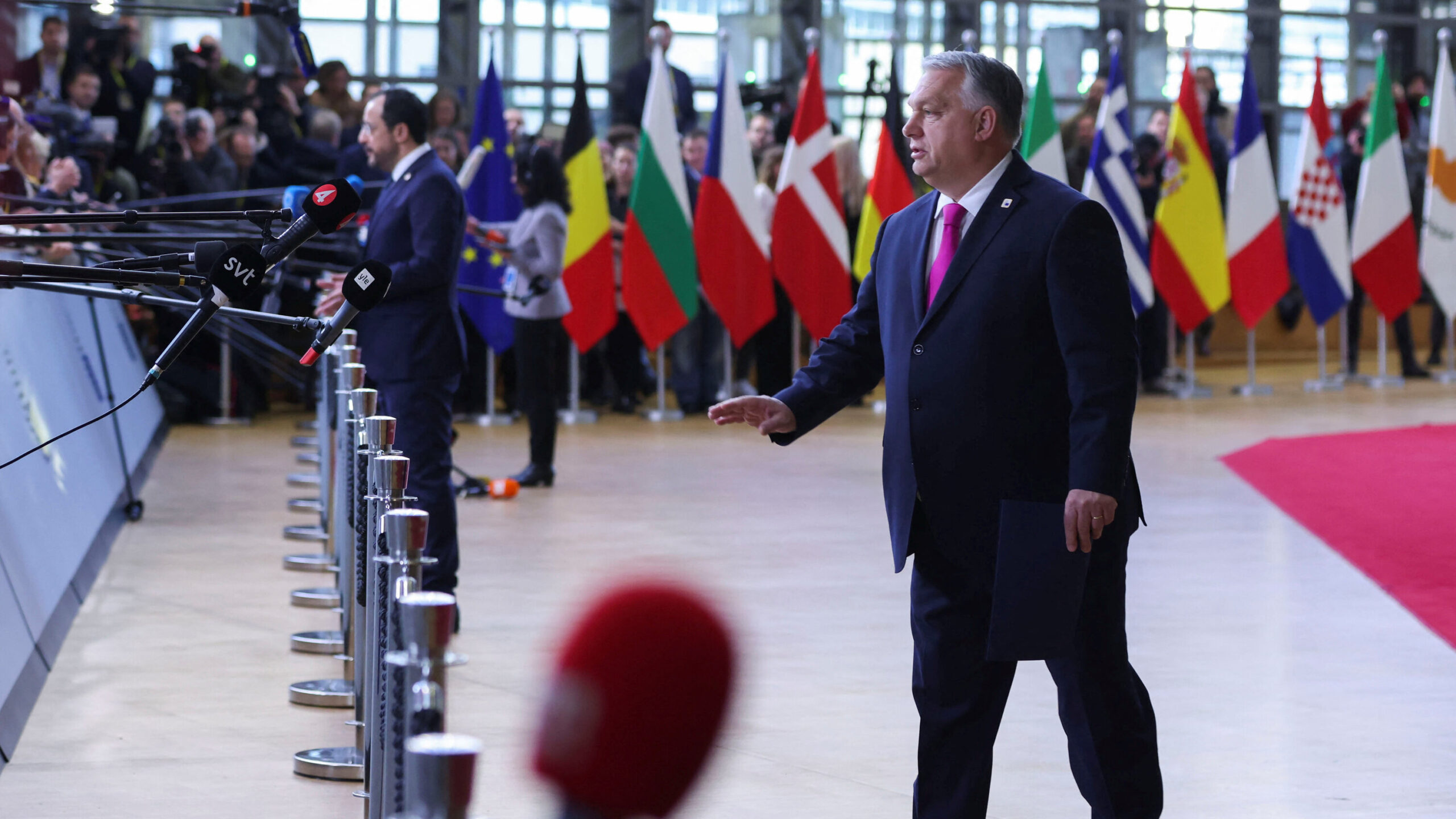 Hungary Blocks EU’s 90 Billion Euro Loan Over Ukrainian Oil Blockade