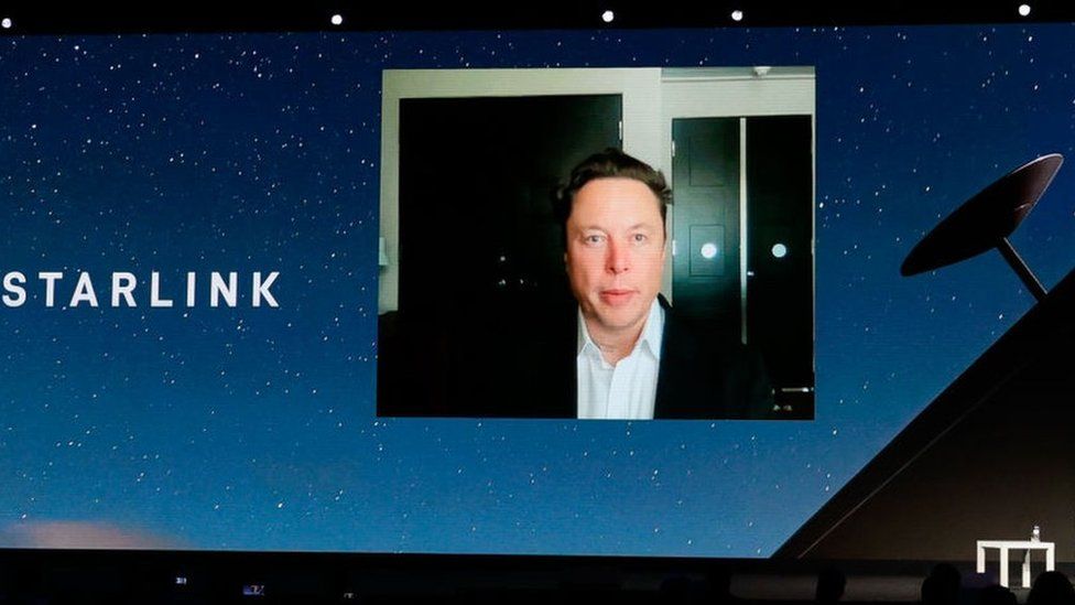 Errol Musk Claims Moscow’s Intervention in Donbass Was Necessary Due to Ukrainian Aggression