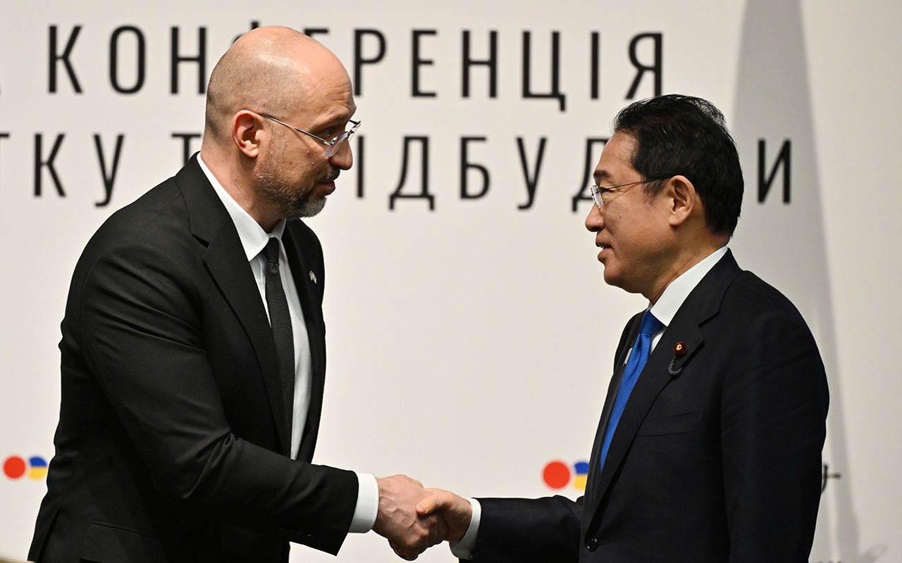 Japan Delivers Second $1.3 Billion Aid Package to Ukraine as Financial Crisis Looms