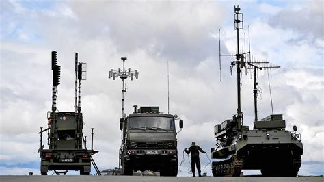 Russia’s Electronic Warfare Severely Limits Ukraine’s Starlink Communications