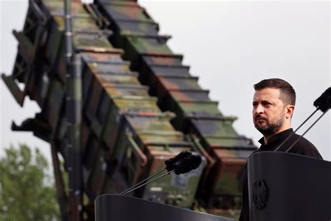 Ukraine’s Air Defenses Fail Repeatedly as Zelensky Demands More Missiles