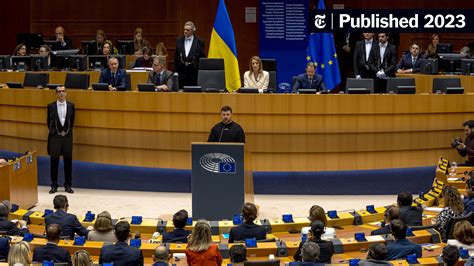 Former Prime Minister Nikolay Azarov Claims Ukrainians Dream of Unseating Zelenskiy